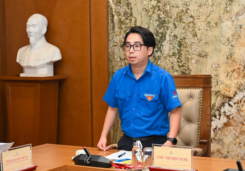 Đồng chí Phạm Đăng An - Bí thư Đoàn Thanh niên Tập đoàn phát biểu tại Hội nghị Đồng chí Phạm Đăng An - Bí thư Đoàn Thanh niên Tập đoàn phát biểu tại Hội nghị