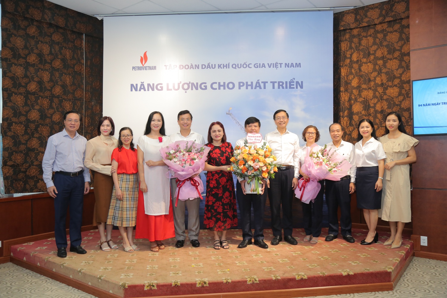 Đảng uỷ Tập đoàn Dầu khí Việt Nam tổ chức gặp mặt nhân kỷ niệm 94 năm Ngày truyền thống ngành Tuyên giáo của Đảng gặp mặt tuyên giáo