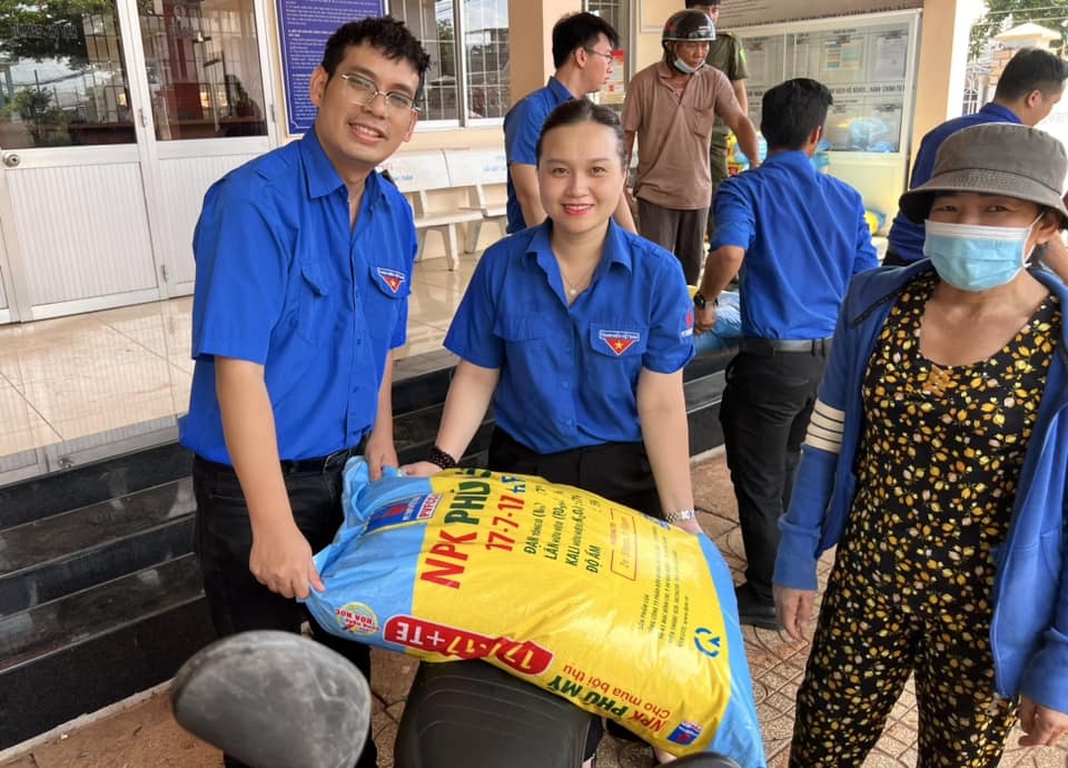 Tuổi trẻ PVFCCo: Một “mùa hè xanh” thiết thực và ý nghĩa Tuổi trẻ PVFCCo làm nên một “mùa hè xanh” thiết thực và ý nghĩa