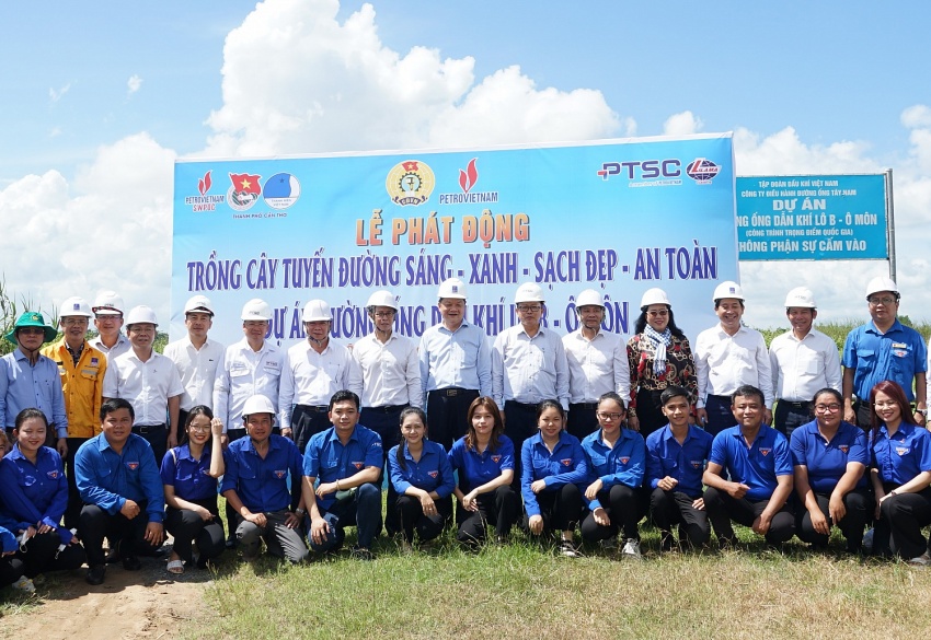 Petrovietnam thực hiện an sinh xã hội và phát động trồng cây tại TP Cần Thơ Petrovietnam ủng hộ 6 tỷ đồng xây nhà Đại đoàn kết tại Cần Thơ và Kiên Giang