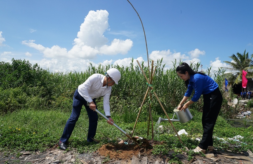 Petrovietnam thực hiện an sinh xã hội và phát động trồng cây tại TP Cần Thơ Petrovietnam ủng hộ 6 tỷ đồng xây nhà Đại đoàn kết tại Cần Thơ và Kiên Giang
