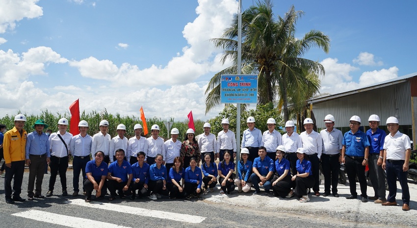 Petrovietnam thực hiện an sinh xã hội và phát động trồng cây tại TP Cần Thơ Petrovietnam ủng hộ 6 tỷ đồng xây nhà Đại đoàn kết tại Cần Thơ và Kiên Giang