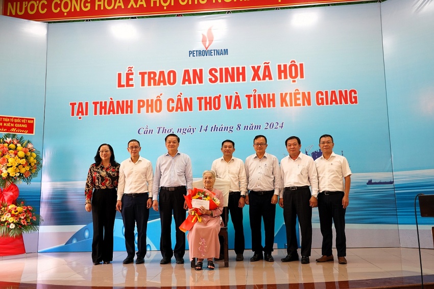 Petrovietnam thực hiện an sinh xã hội và phát động trồng cây tại TP Cần Thơ Petrovietnam ủng hộ 6 tỷ đồng xây nhà Đại đoàn kết tại Cần Thơ và Kiên Giang