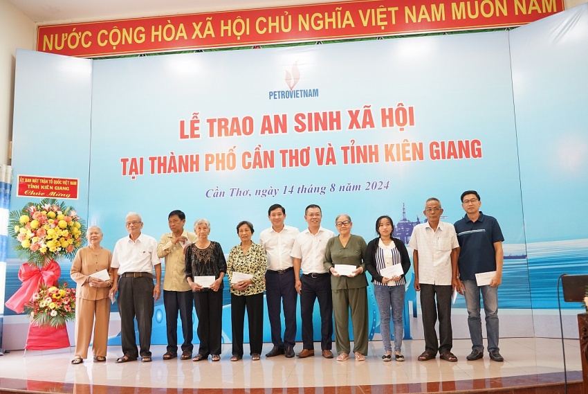 Petrovietnam thực hiện an sinh xã hội và phát động trồng cây tại TP Cần Thơ Petrovietnam ủng hộ 6 tỷ đồng xây nhà Đại đoàn kết tại Cần Thơ và Kiên Giang