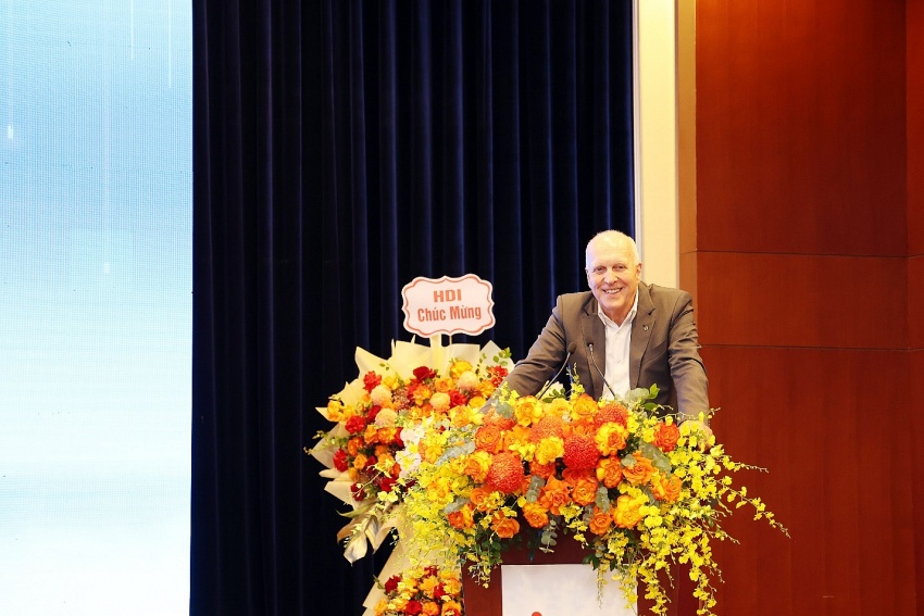 Ông Jens Wohlthat phát biểu tại Đại hội Ông Jens Wohlthat phát biểu tại Đại hội