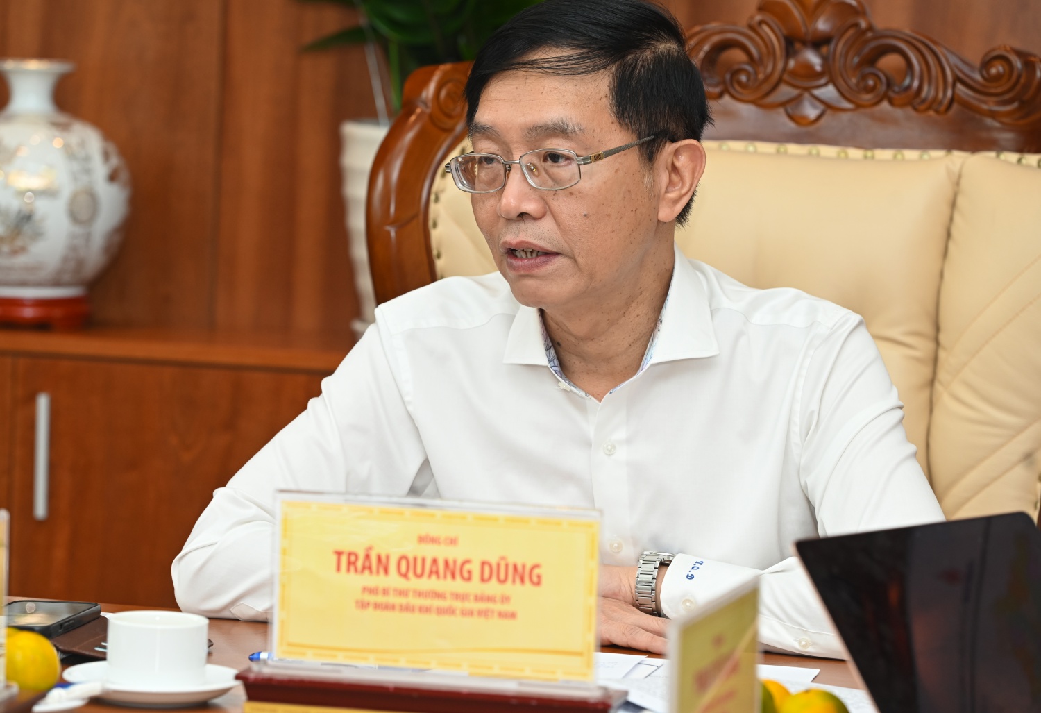 đồng chí Trần Quang Dũng - Phó Bí thư thường trực Đảng ủy Tập đoàn phát biểu kết luận cuộc họp Petrovietnam thực hiện vận động “Người Việt Nam ưu tiên dùng hàng Việt Nam”
