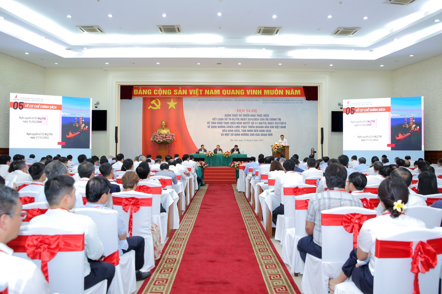 Petrovietnam tập trung triển khai các nhiệm vụ, giải pháp theo tinh thần của Kết luận 76-KL/TW Petrovietnam tập trung triển khai các nhiệm vụ, giải pháp theo tinh thần của Kết luận 76-KL/TW