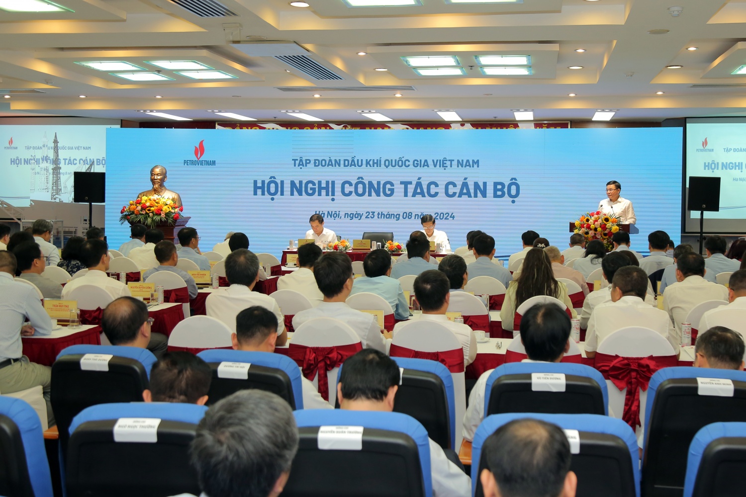 Petrovietnam kiện toàn các chức danh cán bộ lãnh đạo Tập đoàn Petrovietnam kiện toàn các chức danh cán bộ lãnh đạo Tập đoàn