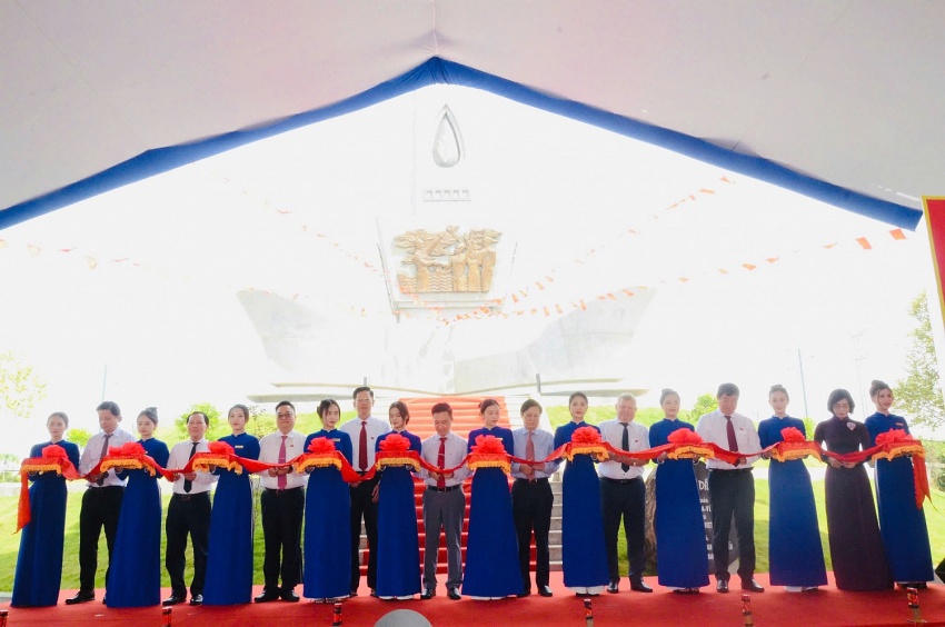 Tượng đài Dầu khí - Biểu tượng gắn kết của ngành Dầu khí với tỉnh Bà Rịa-Vũng Tàu Tượng đài Dầu khí - Biểu tượng gắn kết của ngành Dầu khí với tỉnh Bà Rịa-Vũng Tàu