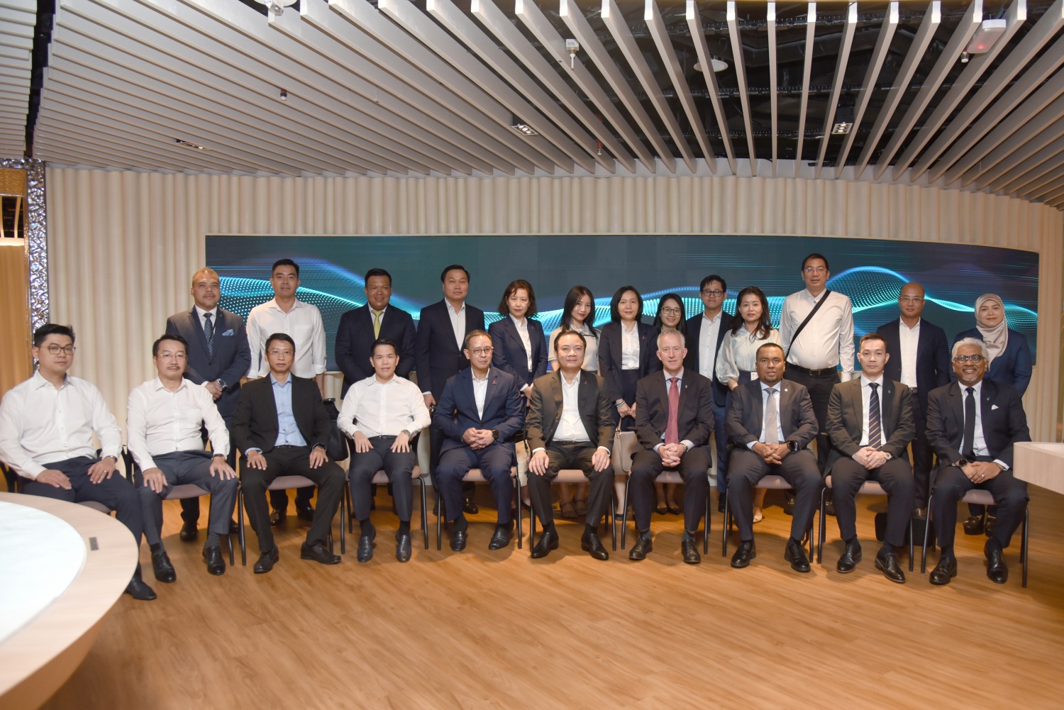 Petrovietnam – Petronas: Mối quan hệ hợp tác hữu nghị, cùng phát triển Petrovietnam - Petronas: Mối quan hệ hợp tác hữu nghị, cùng phát triển