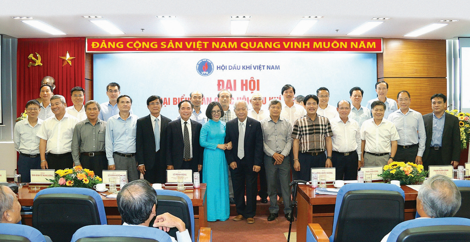 Phát huy vai trò của Hội Dầu khí Việt Nam trong phát triển ngành Dầu khí Phát huy vai trò của Hội Dầu khí Việt Nam trong phát triển ngành Dầu khí