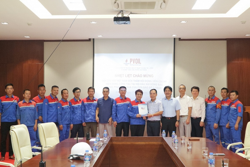 Hội Dầu khí Việt Nam trao nghĩa tình đến Người lao động Dầu khí bị ảnh hưởng bão số 3 Hội Dầu khí Việt Nam trao nghĩa tình đến Người lao động Dầu khí bị ảnh hưởng bão số 3