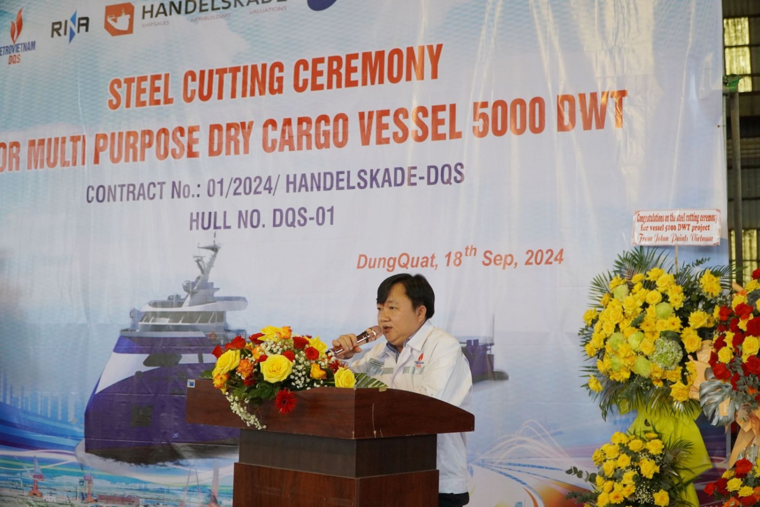 Ông Nguyễn Hồng Chiến - Phó Tổng Giám đốc DQS phát biểu tại buổi Lễ Ông Nguyễn Hồng Chiến - Phó Tổng Giám đốc DQS phát biểu tại buổi Lễ