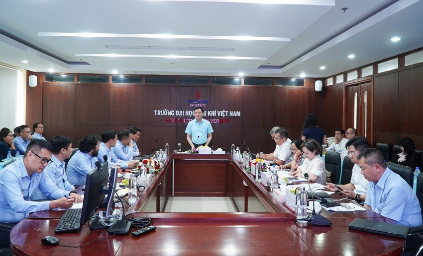 Tổng Giám đốc Petrovietnam Lê Ngọc Sơn làm việc với PVU: Tổ chức các chương trình đào tạo, nghiên cứu phù hợp với định hướng phát triển của Tập đoàn Tổng Giám đốc Petrovietnam Lê Ngọc Sơn: PVU khẳng định chất lượng đào tạo