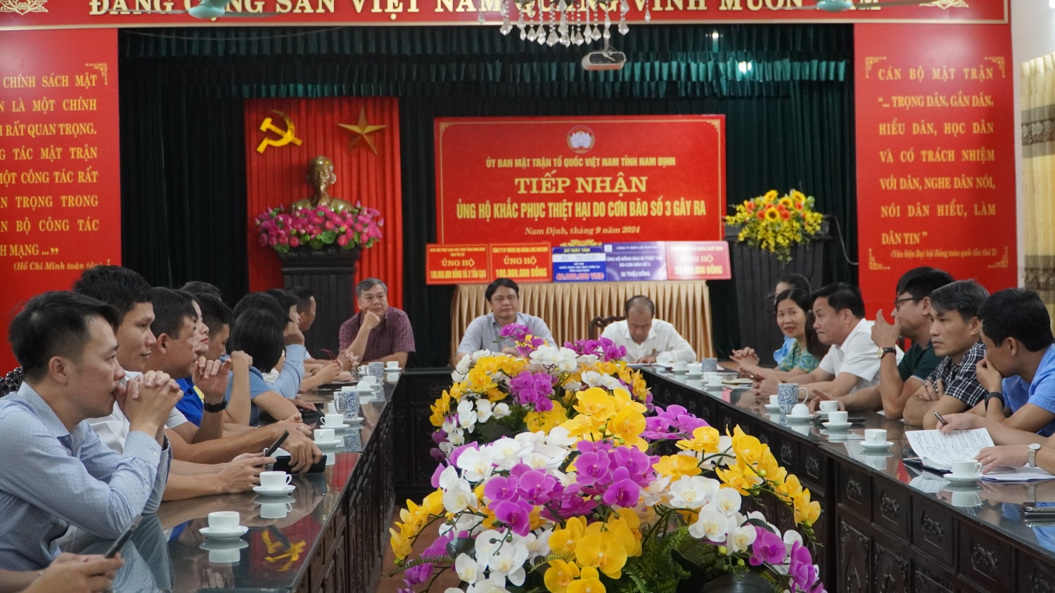 Petrovietnam hỗ trợ các tỉnh Thái Bình, Nam Định, Ninh Bình khắc phục hậu quả sau bão số 3 Petrovietnam hỗ trợ các tỉnh Thái Bình, Nam Định, Ninh Bình khắc phục hậu quả sau bão số 3