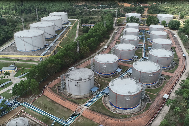 Nâng gấp đôi mức dự trữ xăng dầu cung ứng xăng dầu năm 2024