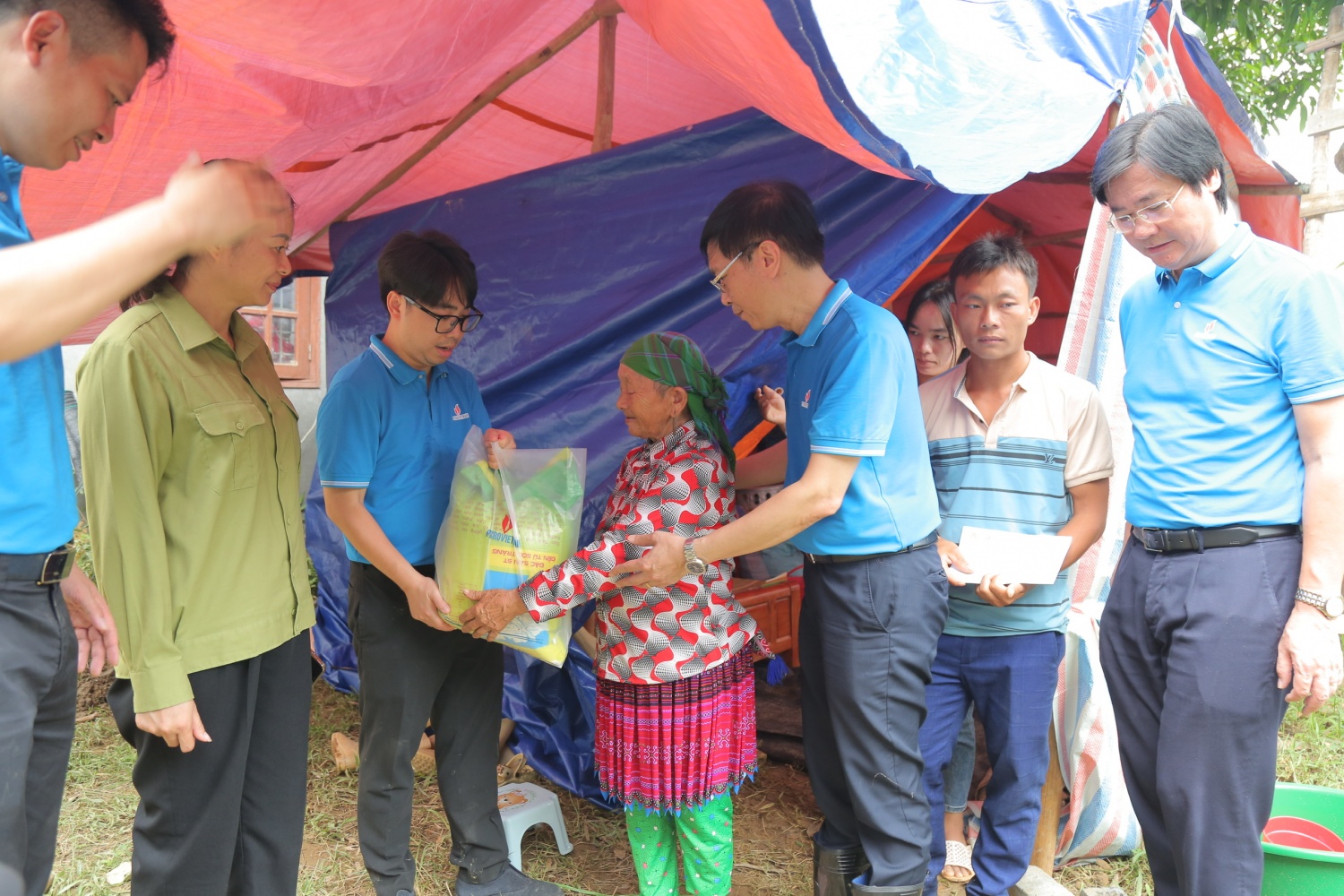 Petrovietnam khởi công tái thiết toàn bộ khu dân cư thôn Kho Vàng (xã Cốc Lầu, huyện Bắc Hà, tỉnh Lào Cai) Petrovietnam khởi công tái thiết toàn bộ khu dân cư thôn Kho Vàng (xã Cốc Lầu, huyện Bắc Hà, tỉnh Lào Cai)