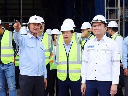 Tổng Giám đốc Petrovietnam Lê Ngọc Sơn làm việc tại Dự án Nhà máy điện Nhơn Trạch 3 và 4 Tổng Giám đốc Petrovietnam Lê Ngọc Sơn làm việc tại Dự án Nhà máy điện Nhơn Trạch 3 và 4