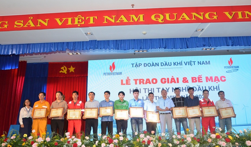 Bế mạc Hội thi tay nghề Dầu khí lần thứ VIII năm 2024: Tôn vinh những bàn tay vàng của ngành Dầu khí Bế mạc Hội thi tay nghề Dầu khí lần thứ VII năm 2024: Tôn vinh những bàn tay vàng của ngành Dầu khí