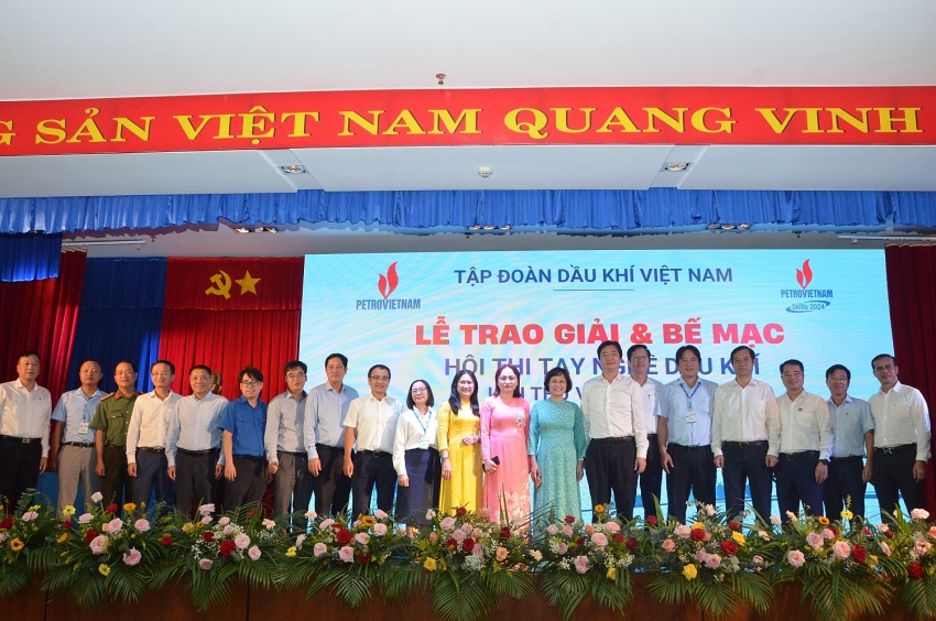 Bế mạc Hội thi tay nghề Dầu khí lần thứ VIII năm 2024: Tôn vinh những bàn tay vàng của ngành Dầu khí Bế mạc Hội thi tay nghề Dầu khí lần thứ VII năm 2024: Tôn vinh những bàn tay vàng của ngành Dầu khí