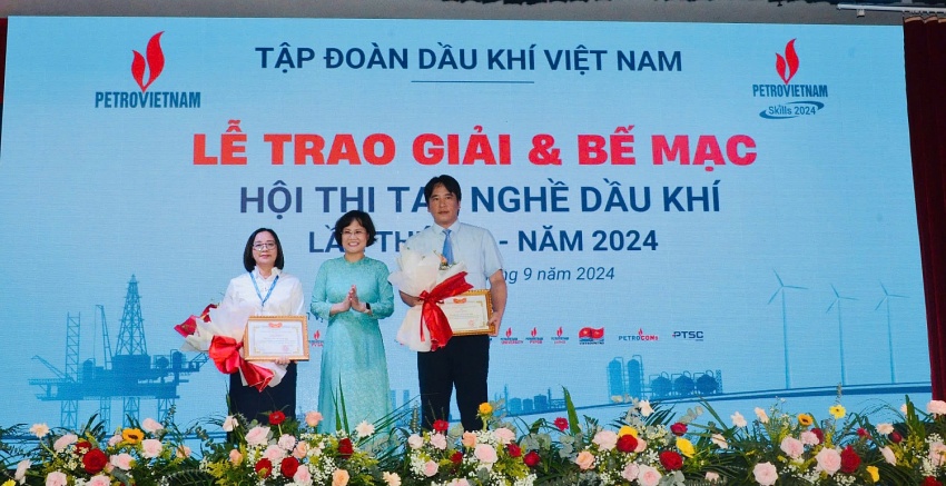 Bế mạc Hội thi tay nghề Dầu khí lần thứ VII năm 2024: Tôn vinh những bàn tay vàng của ngành Dầu khí Bế mạc Hội thi tay nghề Dầu khí lần thứ VII năm 2024: Tôn vinh những bàn tay vàng của ngành Dầu khí