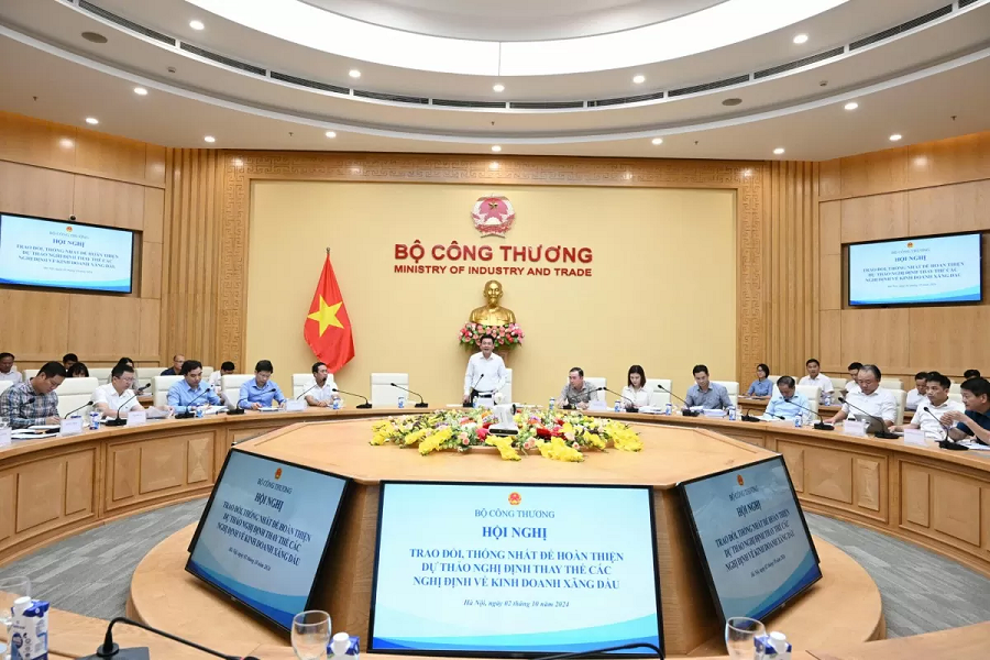 Petrovietnam kiến nghị bổ sung quy định về thương nhân bao tiêu sản phẩm xăng dầu Petrovietnam kiến nghị bổ sung quy định về thương nhân bao tiêu sản phẩm xăng dầu