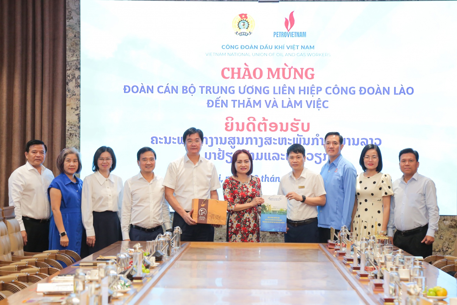Công đoàn Dầu khí Việt Nam làm việc với đoàn cán bộ Trung ương Liên hiệp Công đoàn Lào Công đoàn Dầu khí Việt Nam làm việc với đoàn cán bộ Trung ương Liên hiệp Công đoàn Lào