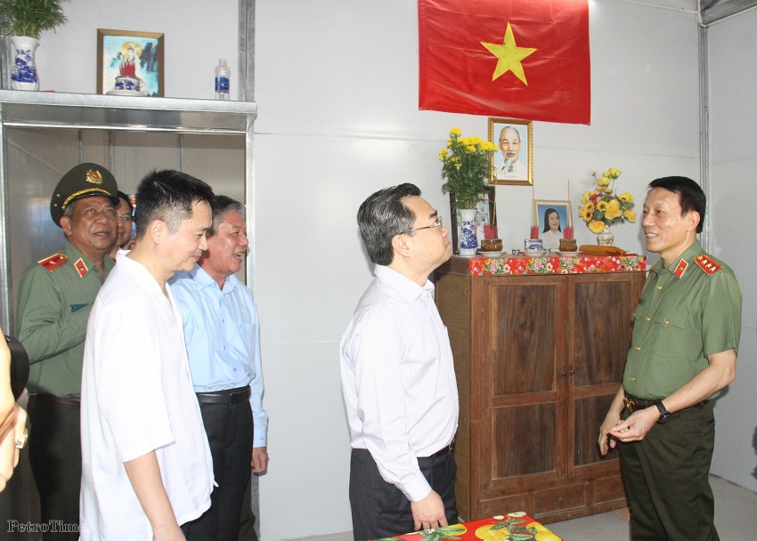 Khánh thành và bàn giao 1.300 căn nhà cho người nghèo tại tỉnh Trà Vinh Khánh thành và bàn giao 1.300 căn nhà cho người nghèo tại tỉnh Trà Vinh