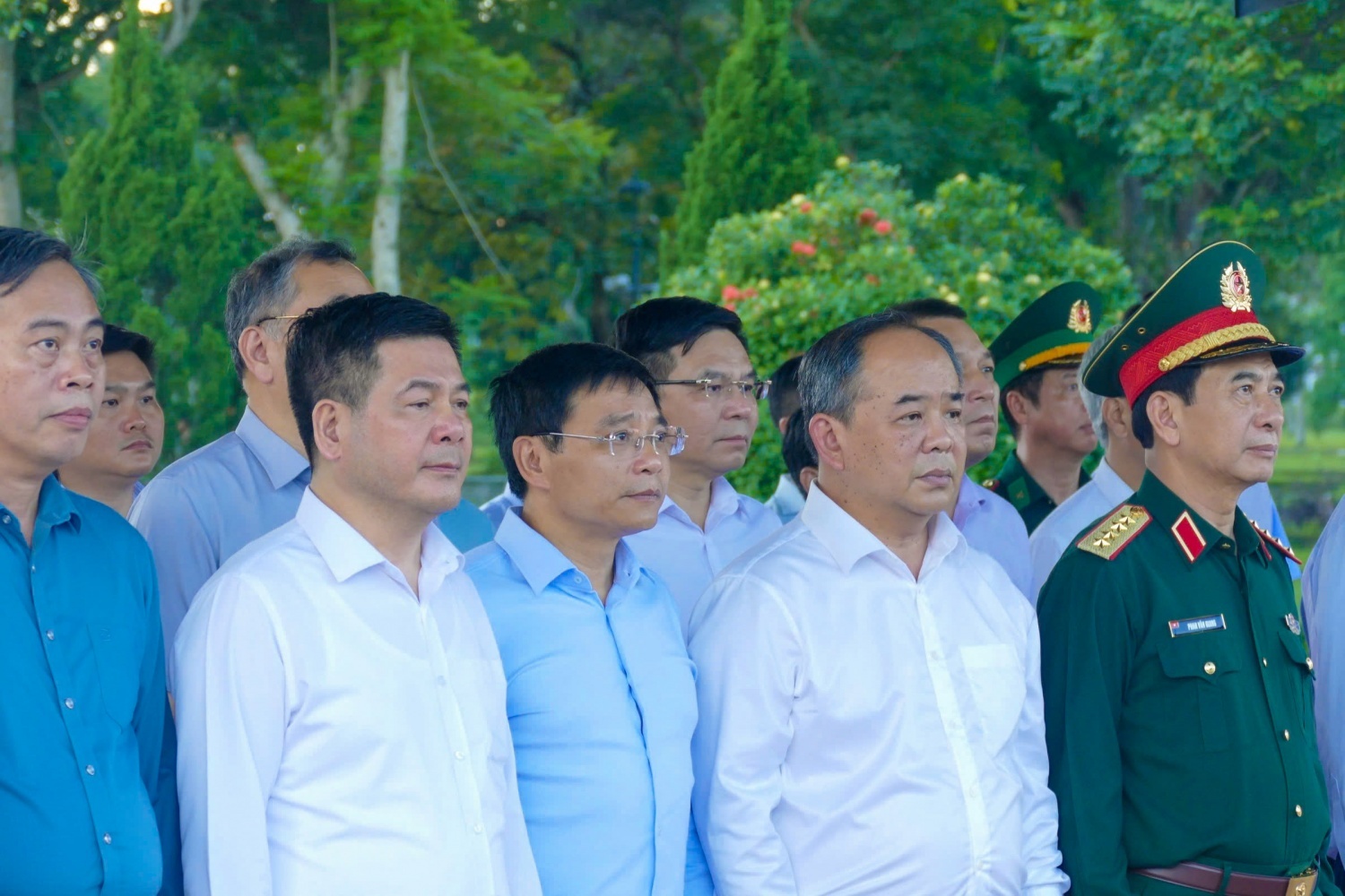 Tổng Bí thư, Chủ tịch nước Tô Lâm dâng hương tưởng niệm các anh hùng liệt sĩ tại Quảng Trị và Tổng Bí thư Lê Duẩn Tổng Bí thư, Chủ tịch nước Tô Lâm dâng hương tưởng niệm các anh hùng liệt sĩ tại Quảng Trị và Tổng Bí thư Lê Duẩn