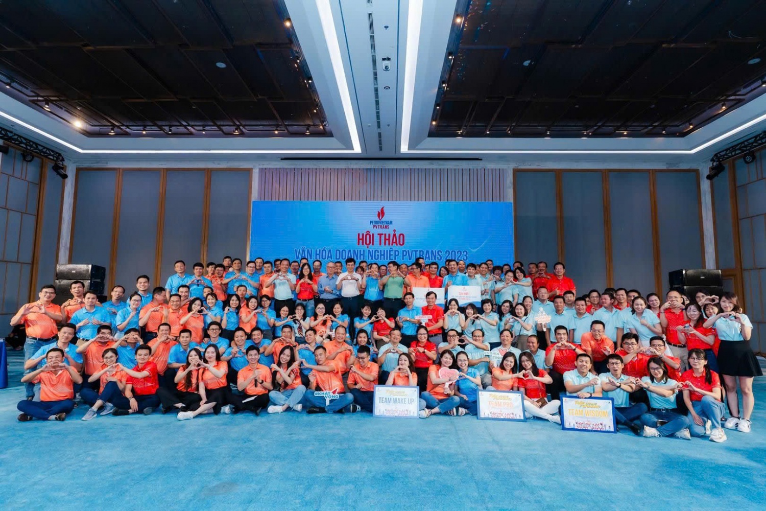 Quy tắc đạo đức của Petrovietnam góp phần hiện thực hoá khát vọng tăng trưởng, giúp thấm sâu và nâng tầm văn hoá Petrovietnam Quy tắc đạo đức của Petrovietnam góp phần hiện thực hoá khát vọng tăng trưởng, giúp thấm sâu và nâng tầm văn hoá Petrovietnam