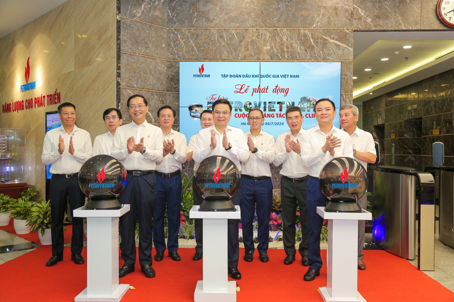Quy tắc đạo đức của Petrovietnam góp phần hiện thực hoá khát vọng tăng trưởng, giúp thấm sâu và nâng tầm văn hoá Petrovietnam Quy tắc đạo đức của Petrovietnam góp phần hiện thực hoá khát vọng tăng trưởng, giúp thấm sâu và nâng tầm văn hoá Petrovietnam