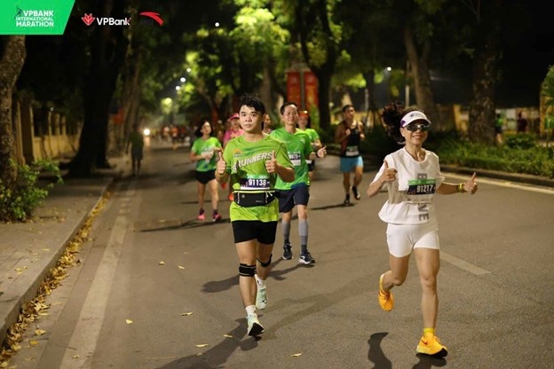 Chân chạy VPI phá kỷ lục ở VPBank Hanoi International Marathon 2024 Chân chạy VPI phá kỷ lục ở VPBank Hanoi International Marathon 2024