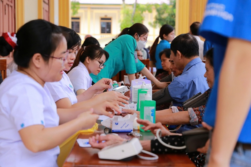 Đoàn Thanh niên PTSC đồng hành tổ chức Chương trình Đoàn Thanh niên PTSC đồng hành tổ chức Chương trình 'Chăm sóc sức khỏe Cộng đồng' tại Hà Tĩnh