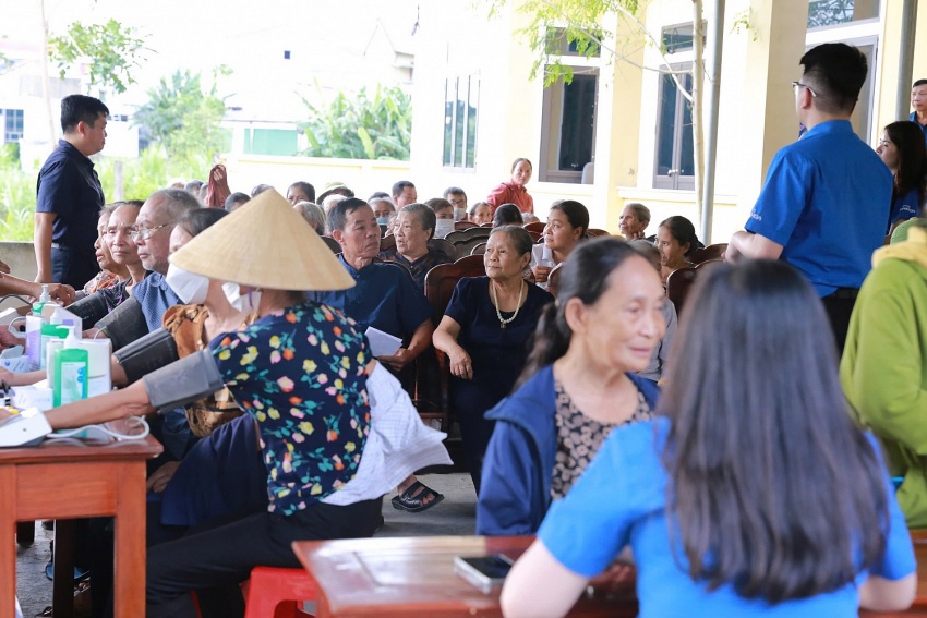 Đoàn Thanh niên PTSC đồng hành tổ chức Chương trình Đoàn Thanh niên PTSC đồng hành tổ chức Chương trình 'Chăm sóc sức khỏe Cộng đồng' tại Hà Tĩnh