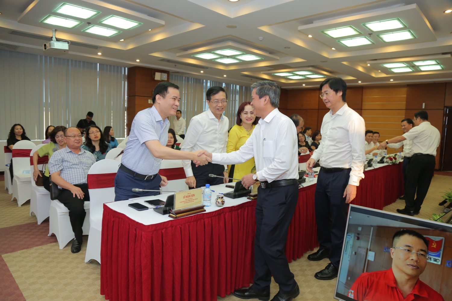 Lớp cán bộ chủ chốt công đoàn cấp tỉnh, thành phố, ngành Trung ương khảo sát, học tập mô hình quản trị tại Petrovietnam Lớp cán bộ chủ chốt công đoàn cấp tỉnh, thành phố, ngành Trung ương khảo sát thực tế tại Petrovietnam