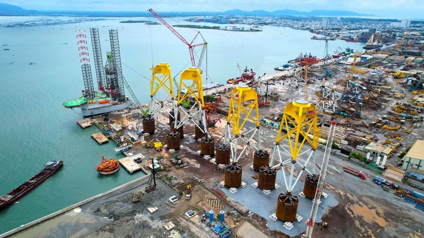 “Quản trị biến động” đưa Petrovietnam vươn lên mạnh mẽ “Quản trị biến động” đưa Petrovietnam vươn lên mạnh mẽ