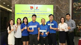 Đoàn Thanh niên Cơ quan Tập đoàn tổ chức chương trình “Đổi pin cũ lấy cây xanh - Bảo vệ môi trường”