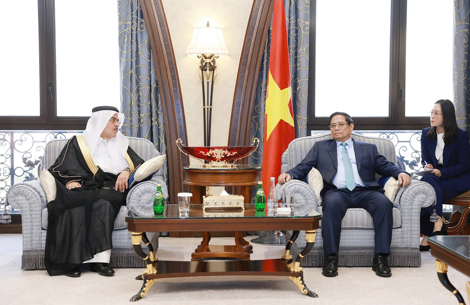 Petrovietnam và Saudi Aramco ký kết thỏa thuận khung hợp tác trong lĩnh vực thương mại dầu khí Petrovietnam và Saudi Aramco ký kết thỏa thuận khung hợp tác trong lĩnh vực thương mại dầu khí