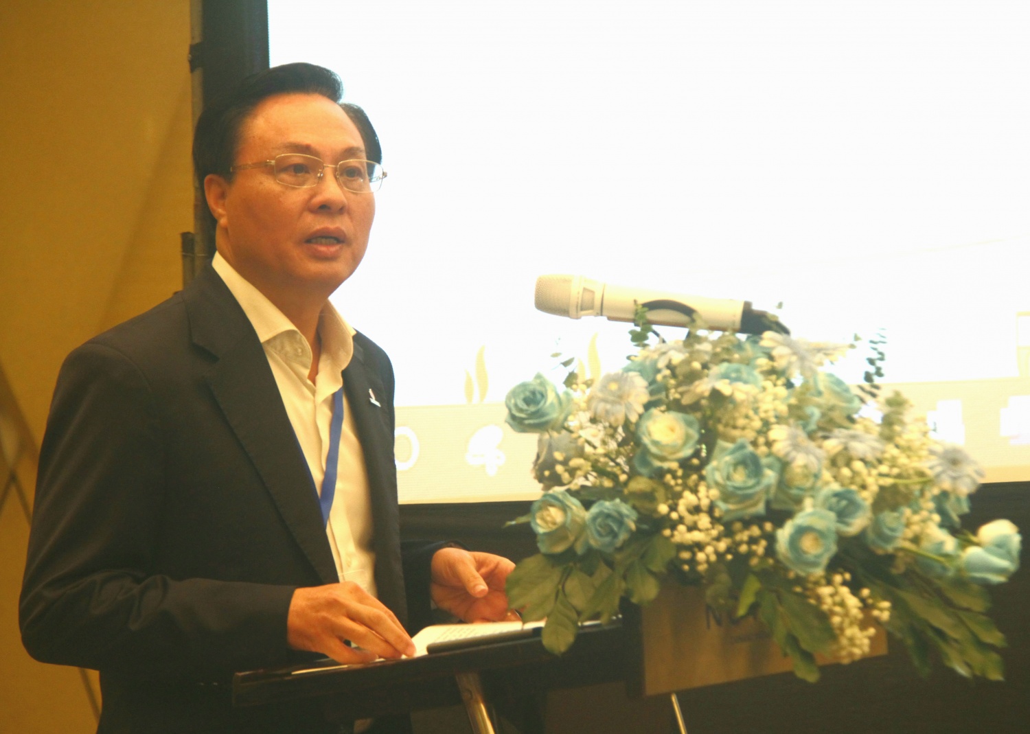 Ông Bùi Minh Tiến - Thành viên HĐTV Petrovietnam phát biểu tại hội thào Ông Bùi Minh Tiến - Thành viên HĐTV Petrovietnam phát biểu tại hội thào