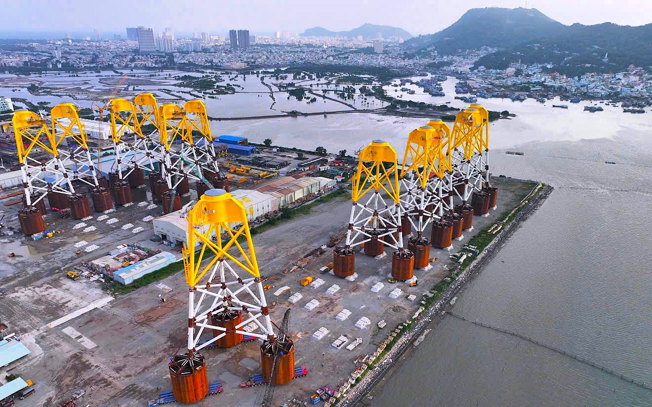 Petrovietnam với nỗ lực xóa bỏ rào cản pháp lý cho ngành Dầu khí vươn xa Petrovietnam với nỗ lực xóa bỏ rào cản pháp lý cho ngành Dầu khí vươn xa