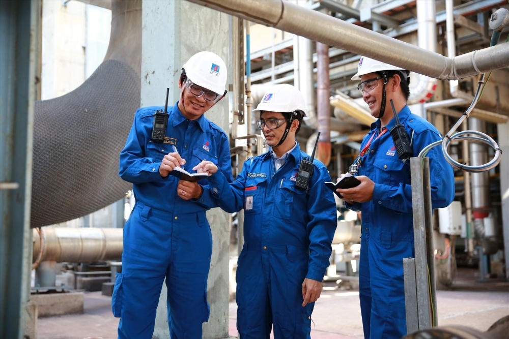 Sáng kiến, sáng chế, cải tiến kỹ thuật là một trong những điểm sáng trong hoạt động sản xuất kinh doanh, giúp Tập đoàn Dầu khí tiết kiệm hàng trăm tỷ đồng mỗi năm Sáng kiến, sáng chế, cải tiến kỹ thuật là một trong những điểm sáng trong hoạt động sản xuất kinh doanh, giúp Tập đoàn Dầu khí tiết kiệm hàng trăm tỷ đồng mỗi năm