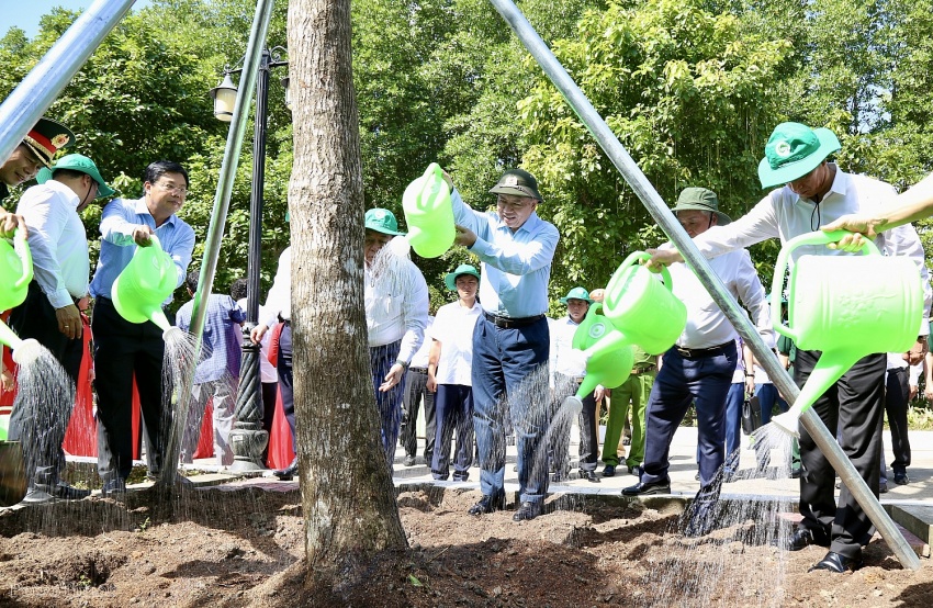 Tổng Bí thư Tô Lâm dự Ngày hội Đại đoàn kết toàn dân tộc tại Đất Mũi Nhiều hoạt động ý nghĩa của Tổng Bí thư Tô Lâm tại Đất Mũi
