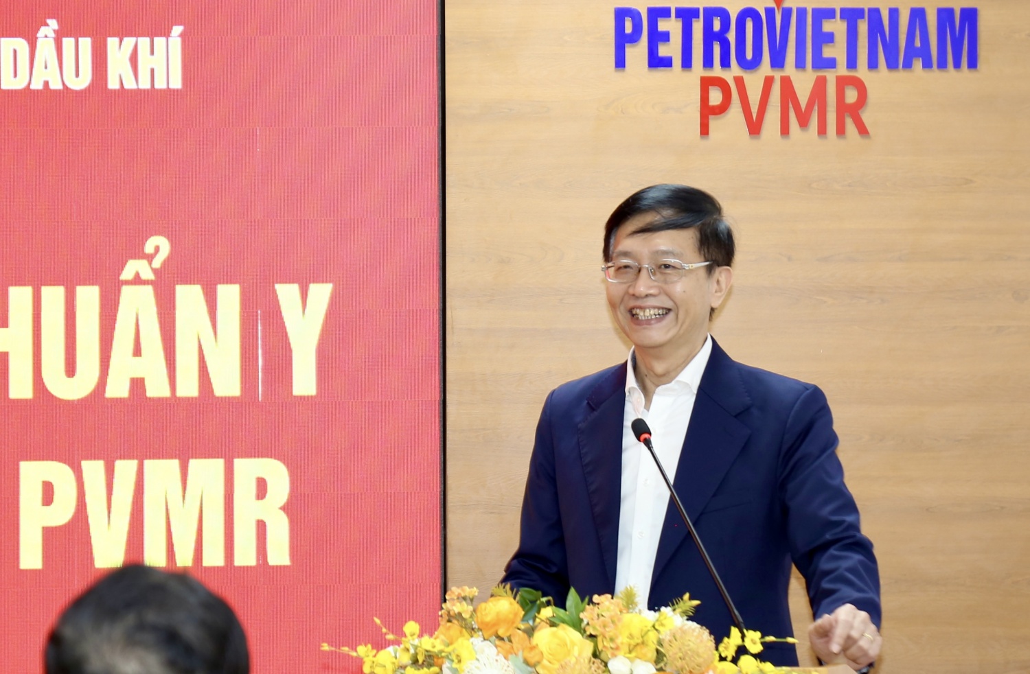 Trao quyết định chuẩn y cán bộ Ủy ban Kiểm tra Đảng ủy và bổ nhiệm các Phó Tổng Giám đốc PVMR PVMR trao quyết định chuẩn y, bổ nhiệm nhiều vị trí nhân sự chủ chốt 4