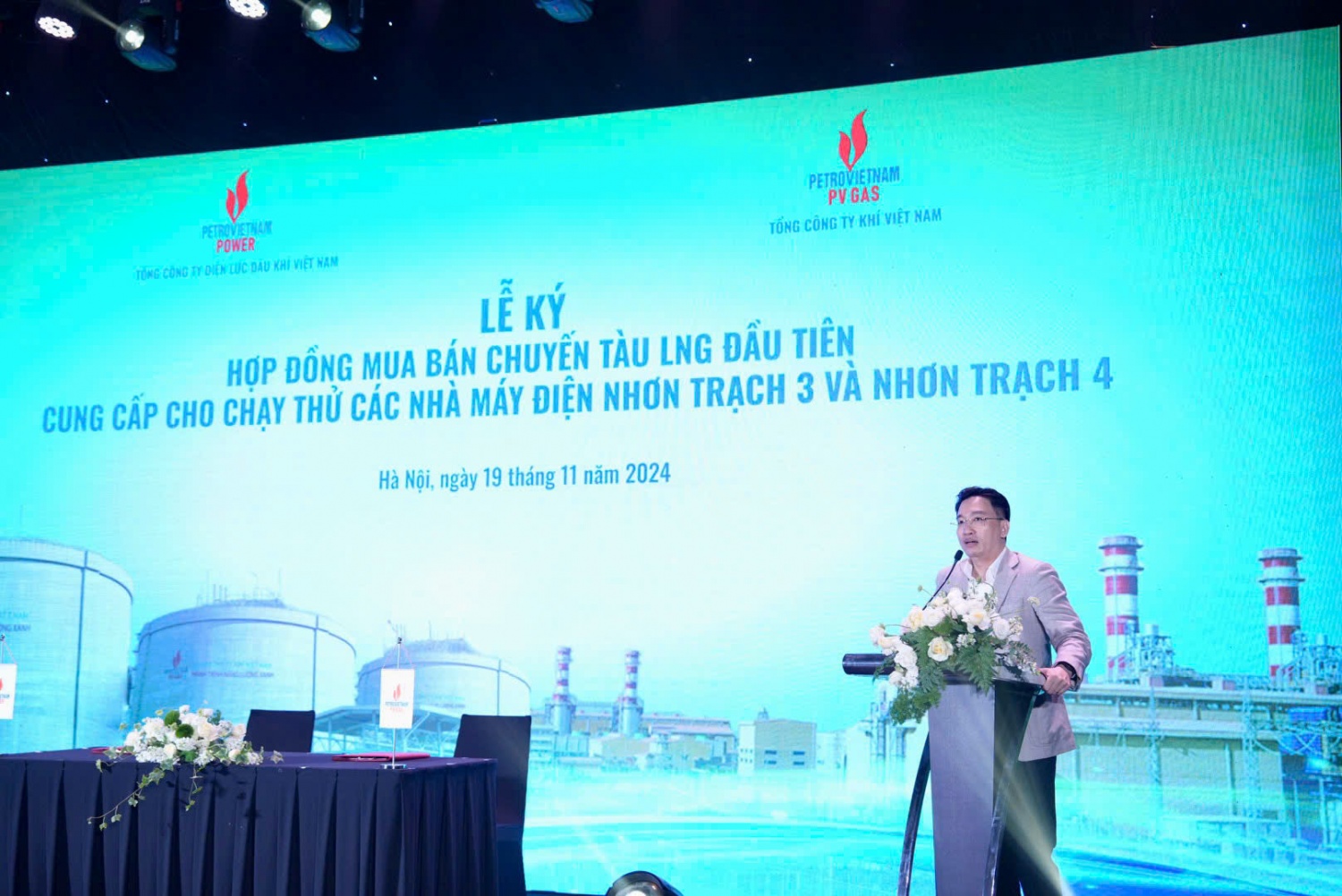 Chủ tịch PV GAS Nguyễn Thanh Bình phát biểu khẳng định quyết tâm của PV GAS trong chiến lược năng lượng xanh Chủ tịch PV GAS Nguyễn Thanh Bình phát biểu khẳng định quyết tâm của PV GAS trong chiến lược năng lượng xanh
