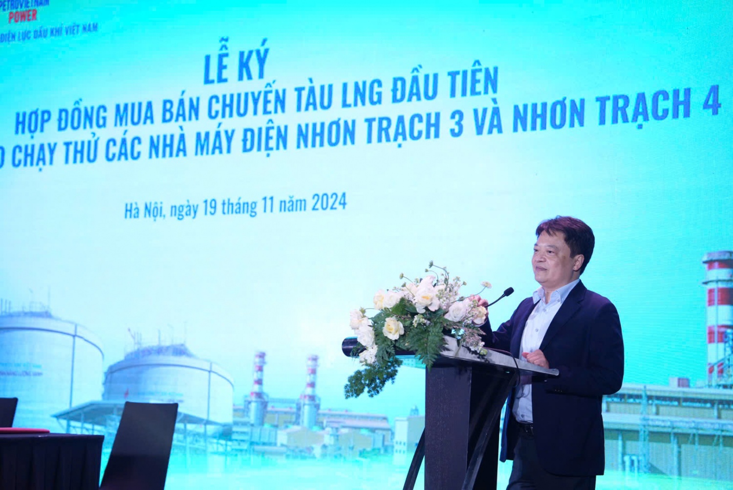 Chủ tịch HĐQT PV Power Hoàng Văn Quang chúc mừng sự hợp tác toàn diện và sâu rộng giữa 2 Tổng công ty Chủ tịch HĐQT PV Power Hoàng Văn Quang chúc mừng sự hợp tác toàn diện và sâu rộng giữa 2 Tổng công ty