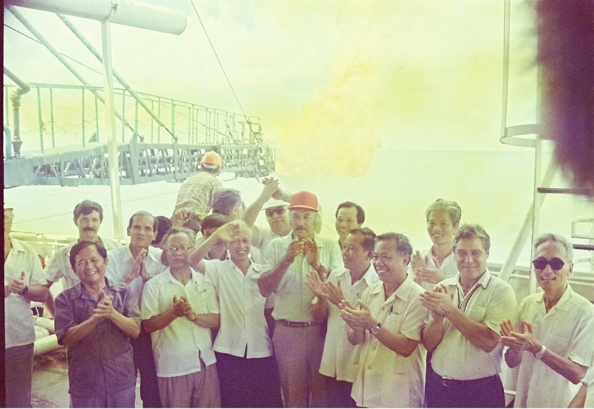 Vũng Tàu - Nhìn lại hơn 40 năm phát triển Dầu khí Vũng Tàu - Nhìn lại hơn 40 năm phát triển Dầu khí