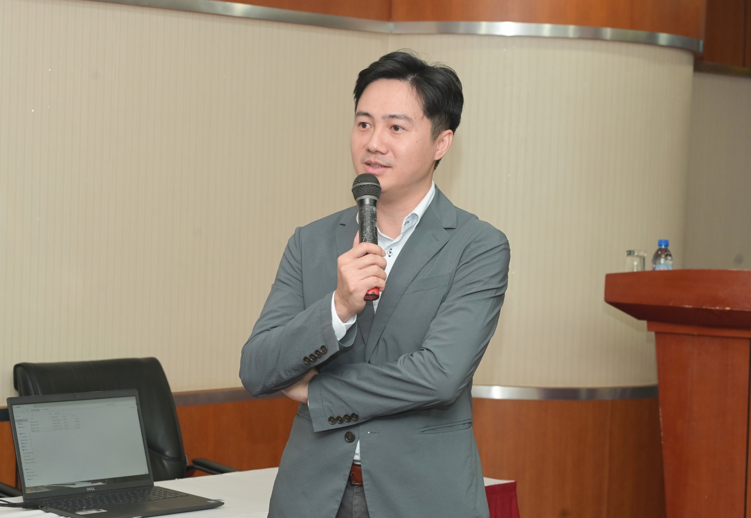 Ông Trần Phúc Thái giới thiệu tổng quan về tình hình hoạt động sản xuất kinh doanh và công tác xây dựng Văn hóa Doanh nghiệp tại PV Power. Ông Trần Phúc Thái giới thiệu tổng quan về tình hình hoạt động sản xuất kinh doanh và công tác xây dựng Văn hóa Doanh nghiệp tại PV Power.