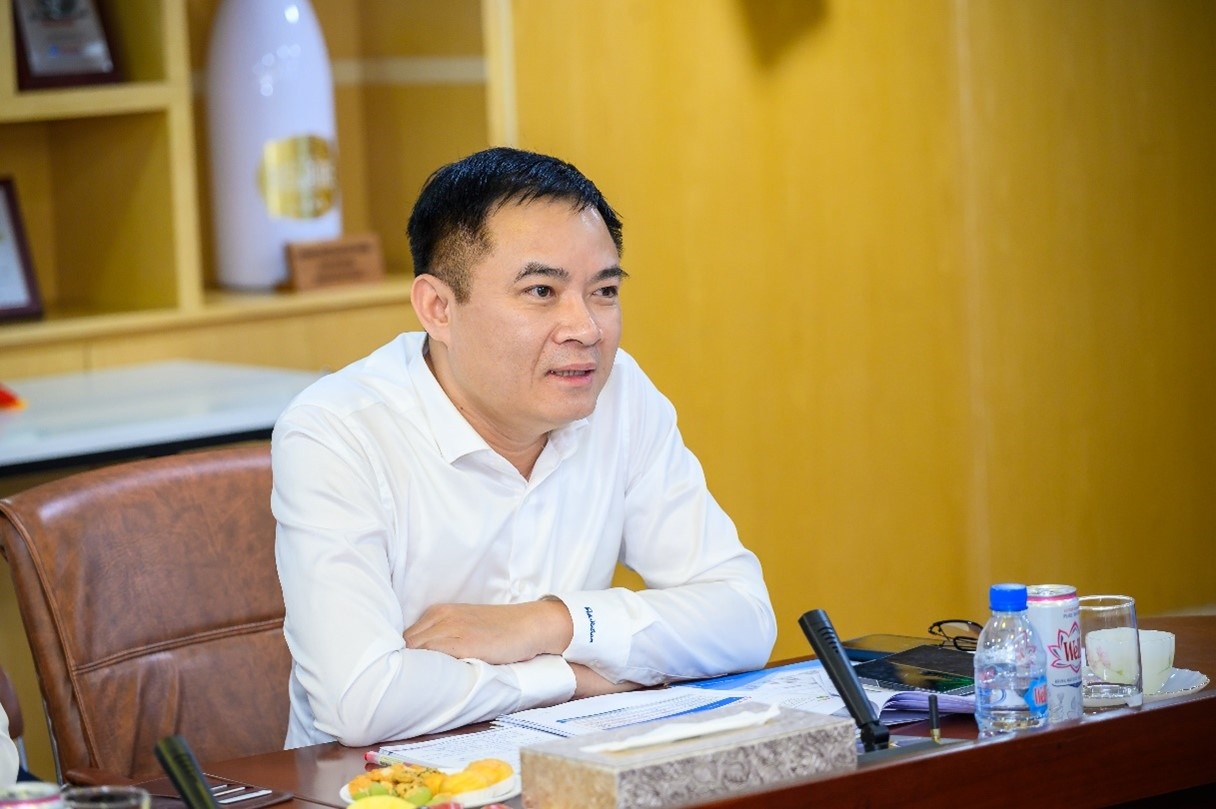 Đ/c Lê Ngọc Sơn - Phó Bí thư Đảng ủy, Tổng Giám đốc Tập đoàn phát biểu tại buổi làm việc Đ/c Lê Ngọc Sơn - Phó Bí thư Đảng ủy, Tổng Giám đốc Tập đoàn phát biểu tại buổi làm việc