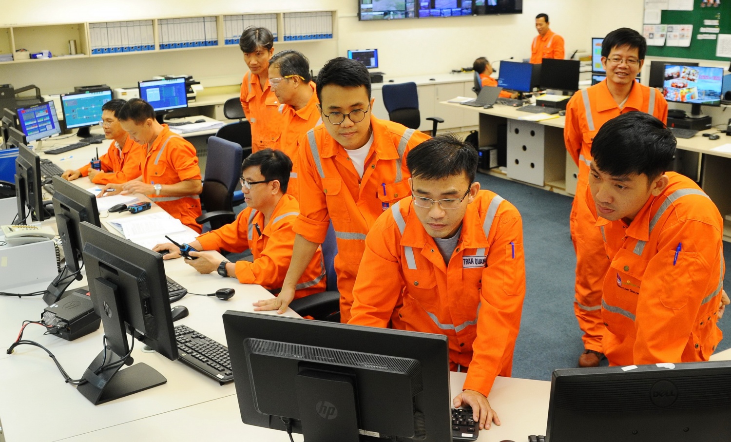Petrovietnam thực hiện tốt quy chế dân chủ, tạo động lực cho người lao động cống hiến Petrovietnam thực hiện tốt quy chế dân chủ, tạo động lực cho người lao động cống hiến