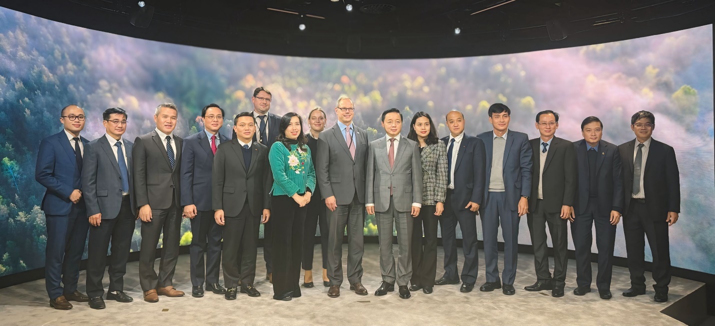 Petrovietnam tháp tùng Phó Thủ tướng Chính phủ Trần Hồng Hà thăm, làm việc tại Đan Mạch và Phần Lan Petrovietnam tháp tùng Phó Thủ tướng Chính phủ Trần Hồng Hà thăm, làm việc tại Đan Mạch và Phần Lan